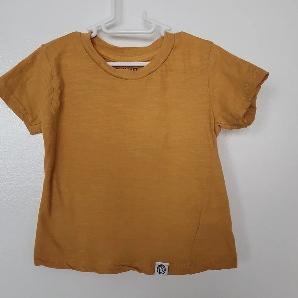 Free Planet Tshirt And Joggers size 2T